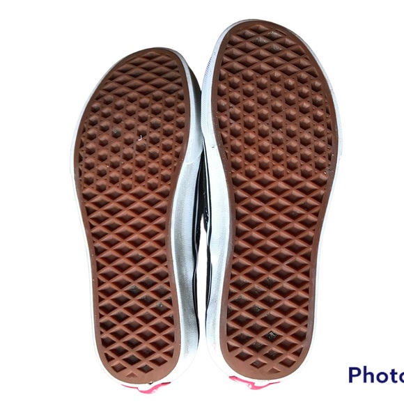 Vans unisex black and white slip on shoes W size 6 M size 4.5 great condition - Picture 4 of 5